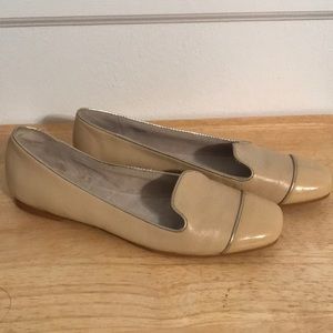 TAHARI Cream Color Flats